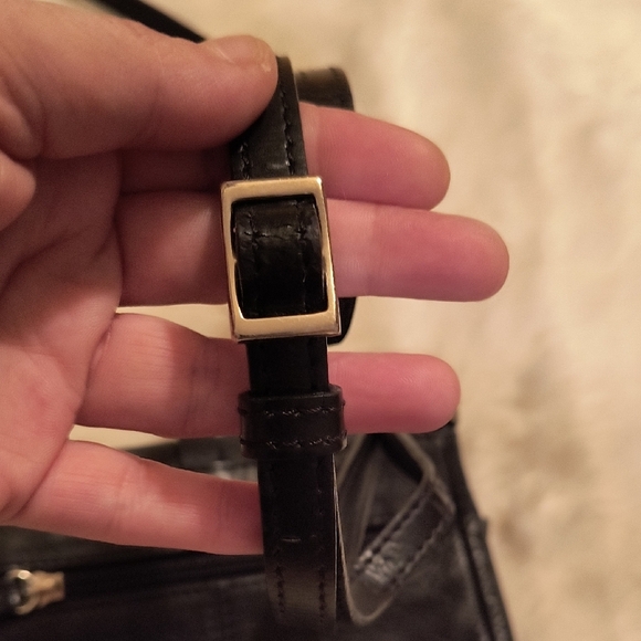 The Trend Black Leather Crossbody Bag. Made In Italy. Great Quality. - Picture 10 of 11